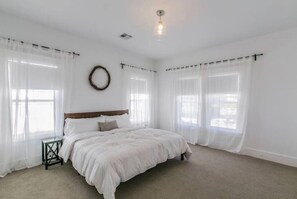 獨棟房屋 | 5 間臥室、網路服務、床單