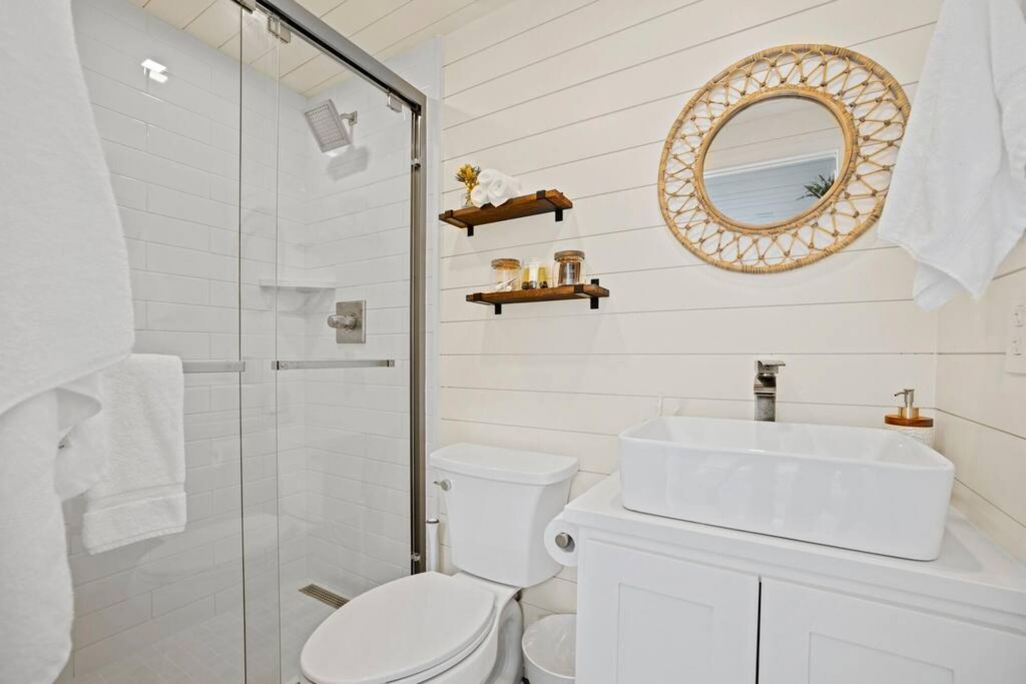 Talo | 1 makuuhuone, silitysrauta/-lauta, internet