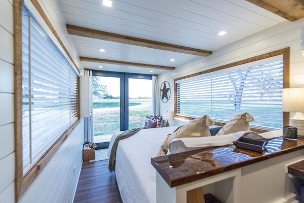 House | 1 bedroom, iron/ironing board, Internet