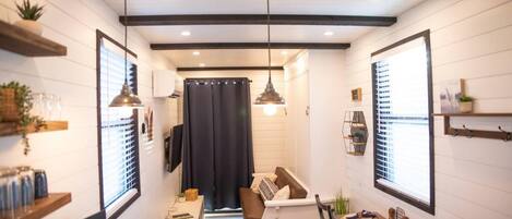 Talo | 1 makuuhuone, silitysrauta/-lauta, internet