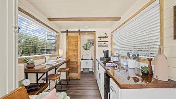 House | 1 bedroom, iron/ironing board
