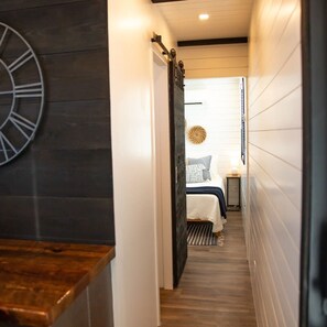House | 1 bedroom, iron/ironing board, Internet