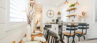 New Luxury Shipping Container