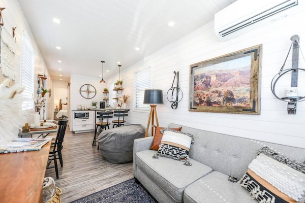 House | 1 bedroom, iron/ironing board, Internet