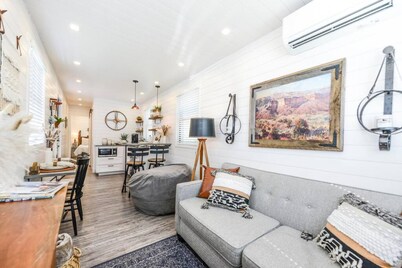New Luxury Shipping Container