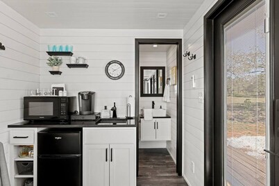 New Wilderness Hideout-cozy Container Home