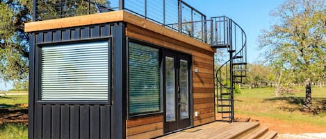 1 chambre, fer et planche à repasser, Internet