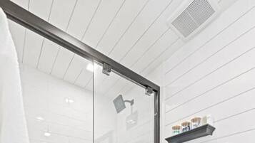 House | 1 bedroom, iron/ironing board, Internet