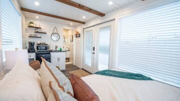 House | 1 bedroom, bed sheets