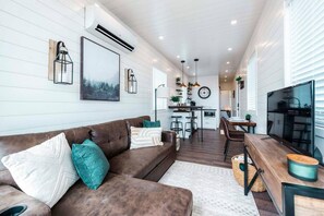 House - NEW The Stardust-alpine s Most Stunning Airbnb (Alpine)