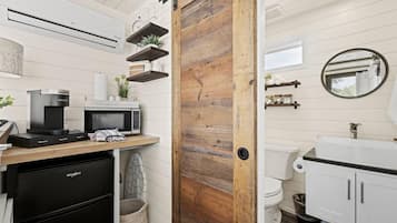 House | 1 bedroom, iron/ironing board, Internet