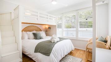 3 bedrooms, iron/ironing board, travel cot, free WiFi