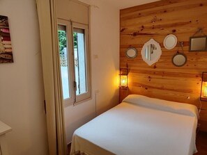 3 bedrooms, WiFi - SAONA VILLAS (VN MIANA): villa for 6 people, private swimming pool, air co (Les Tres Cales)