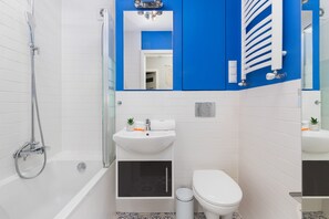 Apartment, 2 Bedrooms, Kitchen | Bathroom | Towels - Apartament Ideal for Families by Renters (Warsaw)