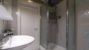 Leilighet (2 Bedrooms) | Bad | Dusj og bidé