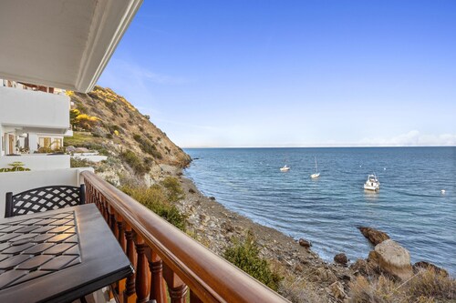 Beautiful Villa, OCEAN VIEWS, NO STEPS, Golf Cart