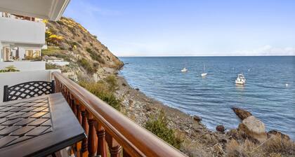 Beautiful Villa, OCEAN VIEWS, NO STEPS, Golf Cart