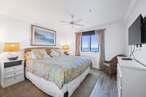 2 bedrooms, iron/ironing board, travel crib, WiFi - Beautiful Villa, OCEAN VIEWS, NO STEPS, Golf Cart (Avalon)