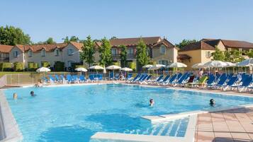 Piscine extérieure, piscine chauffée