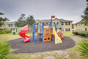 Apartment (4 Bedrooms) | Interior - PCB Condo w/ Pool Access: 1 Mi to Beach! (Panama City Beach)