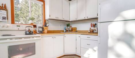 House (2 Bedrooms) | Interior