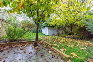 Basic Apartment, Multiple Beds | Property grounds - Newly Refurbished 2BD Flat - Wimbledon Village! (London)