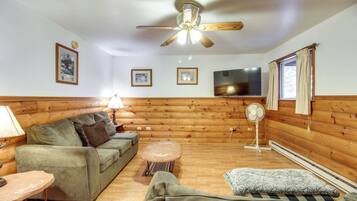 House (3 Bedrooms) | Front of property