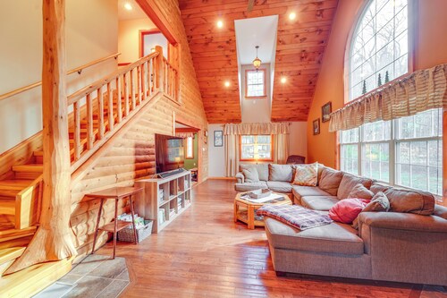 Greig Getaway Near Brantingham Lake & Ski Resort