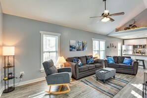 House (2 Bedrooms) | Interior