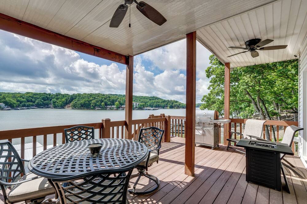 Boat Dock & Slip Access: Lake of the Ozarks Gem