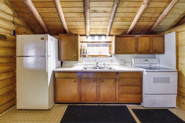 Apartment (0 Bedroom) | Interior