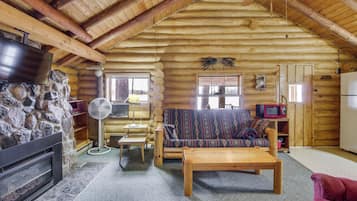 Apartment (0 Bedroom) | Interior