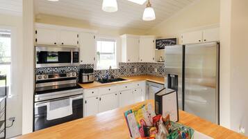 House (3 Bedrooms) | Front of property