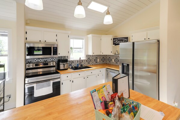 House (3 Bedrooms) | Front of property