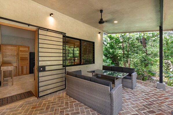 Outdoor dining - Brand New Two bedroom home 5 minutes drive to the surf beaches of Nosara (Playa Pelada)