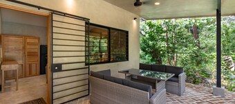 Brand New Two bedroom home 5 minutes drive to the surf beaches of Nosara