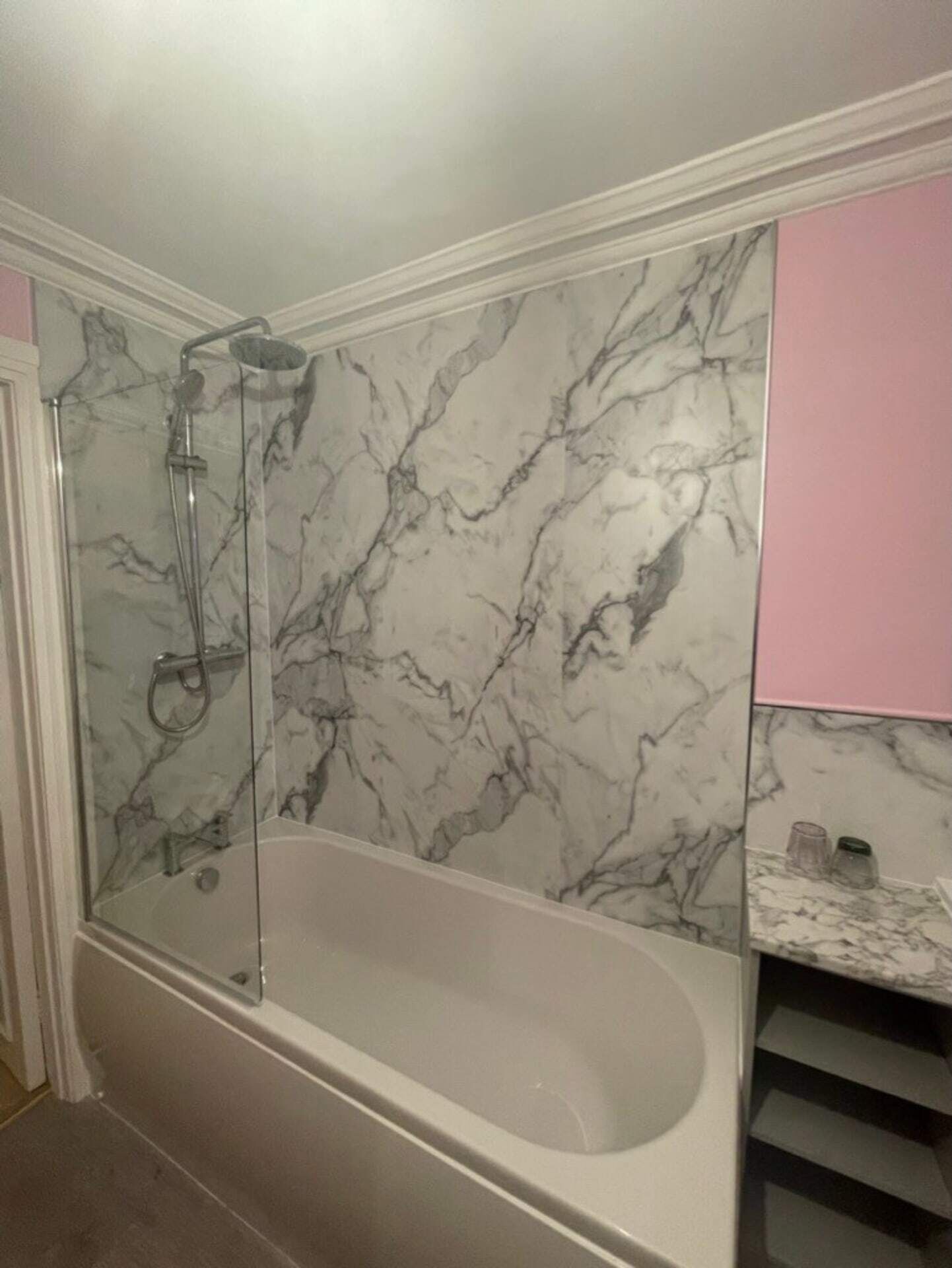 Maison, plusieurs lits | Salle de bain
