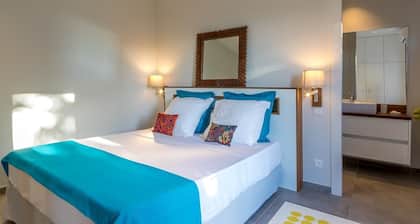 Studio-Romantic-Wet room-Sea view-RDC Avec Terrasse privée
