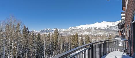 Condo, 4 Bedrooms | Property grounds