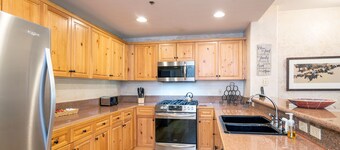 Bear Creek Lodge 107a 1 Bedroom Condo by Alpine Lodging Telluride