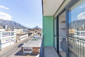 Basic Apartment, 1 Queen Bed | Property grounds - Stunning Studio Apartment With Balcony, Woodstock! (Cape Town)