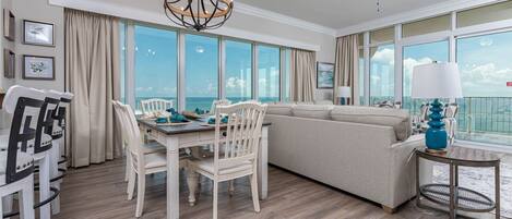 Condo, 4 habitaciones | Restaurantes