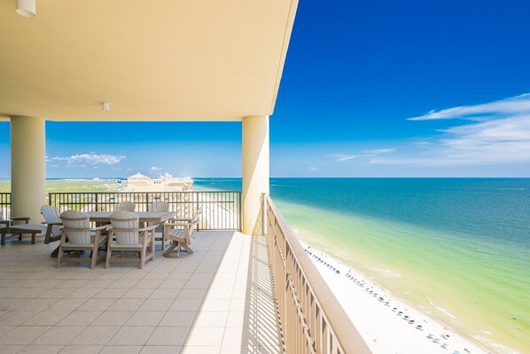 Condo, 4 Bedrooms | Outdoor dining - Phoenix West 2209 4 Bedroom Condo (Orange Beach)
