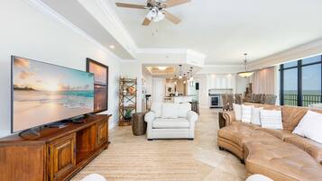 Condo, 4 Bedrooms | Living area