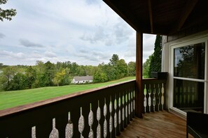 Condo, 2 Bedrooms | Property grounds - Unit 109 2 Bdrm/ 2 Ba 2 Bedroom Condo by RedAwning (Birchwood)