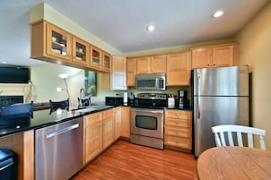 Condo, 2 Bedrooms | Private kitchen | Fridge, oven, coffee/tea maker, toaster