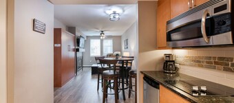 Premium Unit 3519- Fraser Crossing/founders Pointe 1 Bedroom Condo