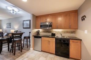 Condo, 1 Bedroom | Private kitchen | Coffee/tea maker, toaster