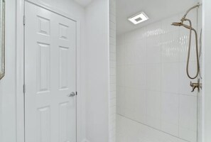 Condo, 3 Bedrooms | Bathroom | Towels - Sea Salt Villa 3 Bedroom Condo by RedAwning (Navarre)