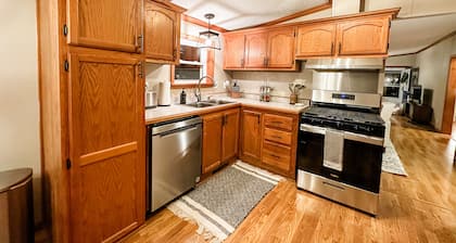 Blue Ribbon Cabin-Pet Friendly!